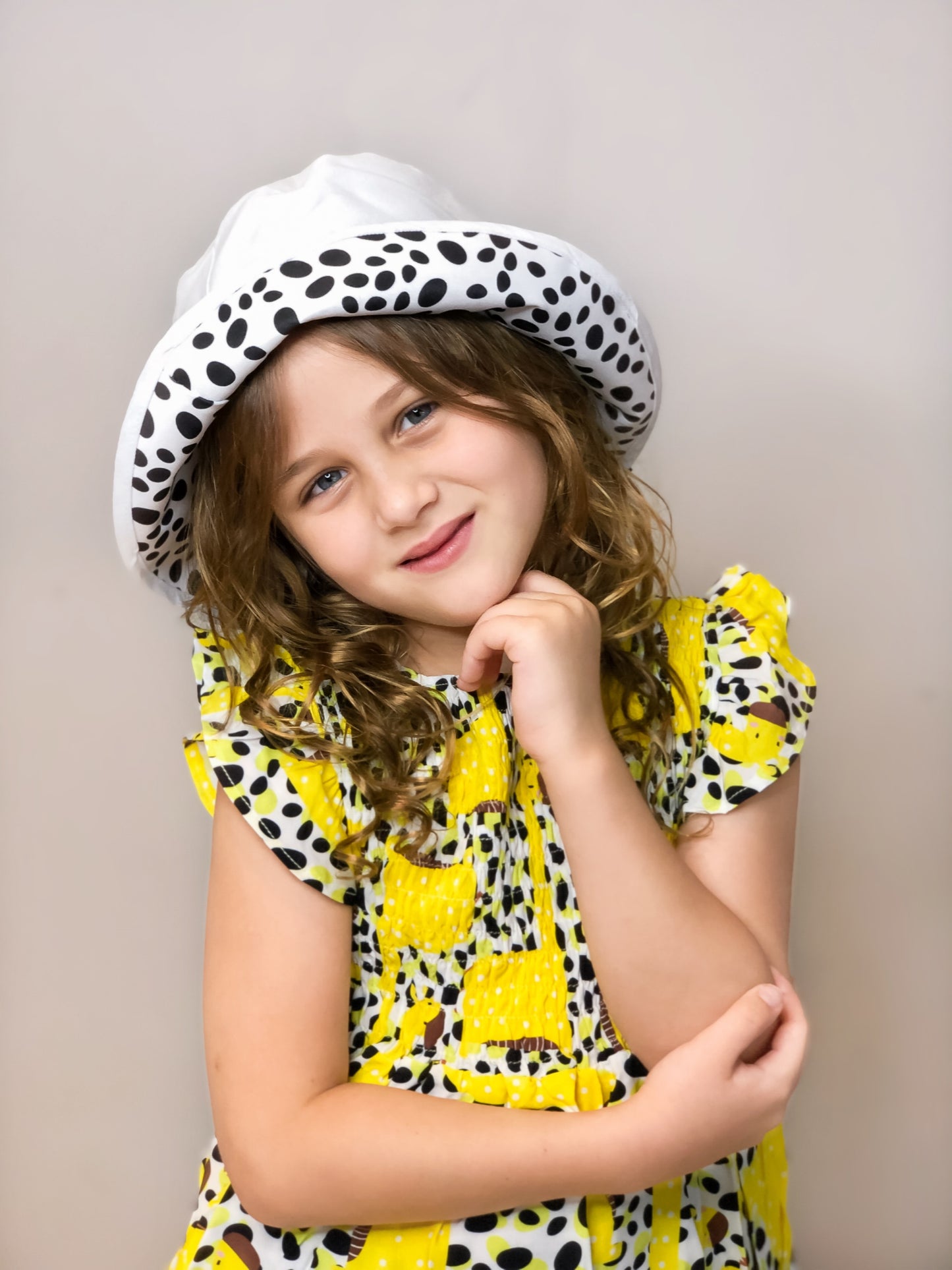 Chapéu Bucket Infantil Animal Print Manchinhas Dupla Face
