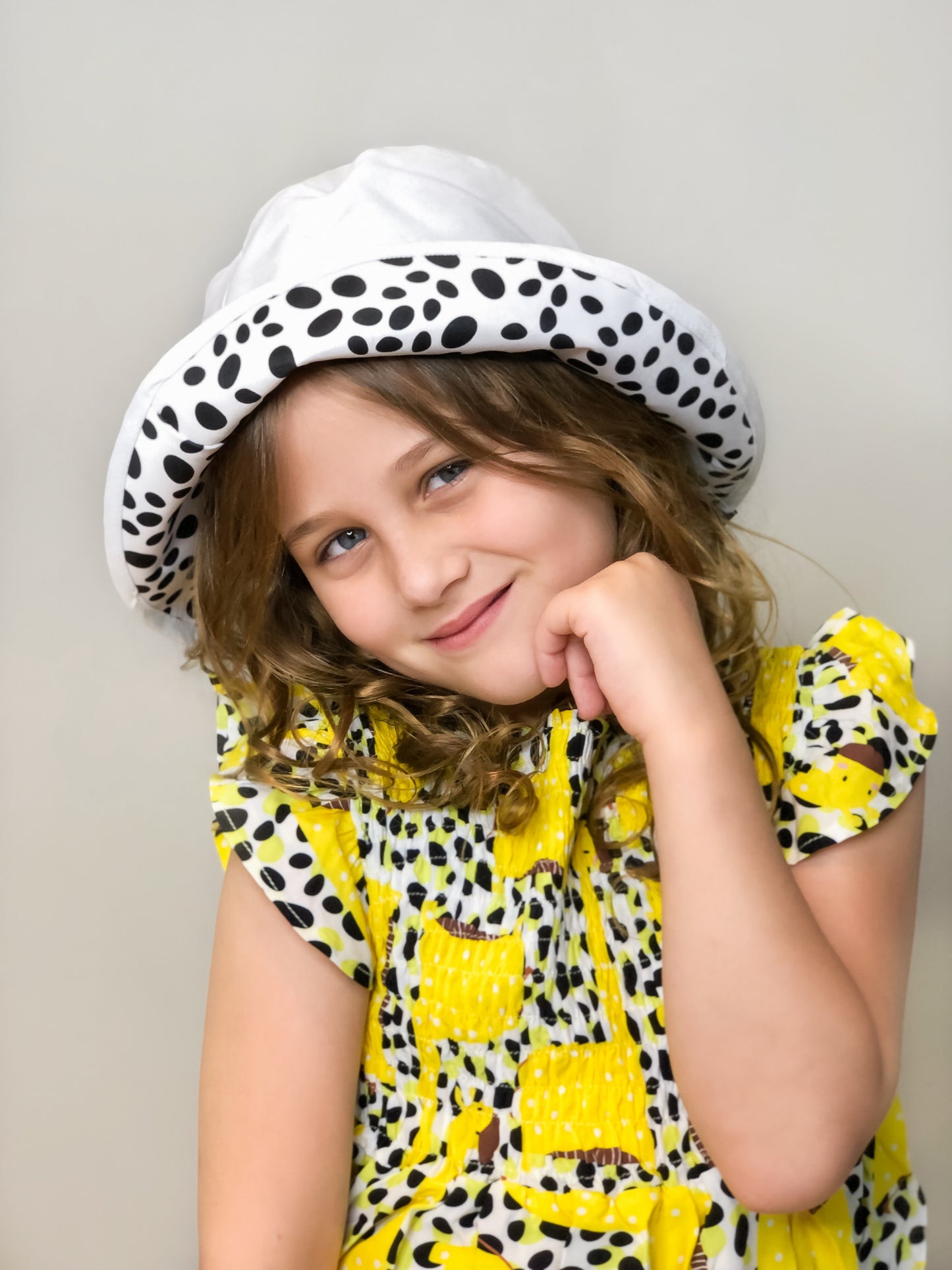 Chapéu Bucket Infantil Animal Print Manchinhas Dupla Face